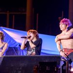 ゴールデンボンバーがヒット曲『女々しくて』で、花火打ち上げのカウントダウンを成功させる！＜2019 神宮外苑花火大会＞