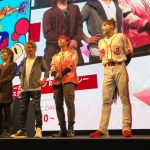 ゴールデンボンバーが「東京ゲームショウ 2019」に来場！KONAMIブースで白ボンと対決