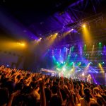 菅田将暉、初のZeppツアー完走！ファイナル東京公演にて山﨑賢人がサプライズ出演！