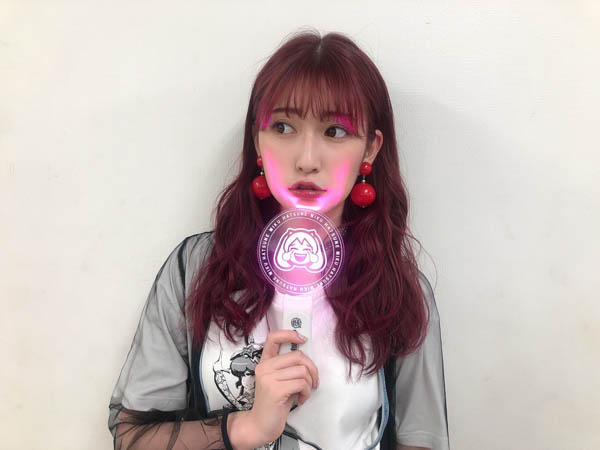 Nmb48 吉田朱里が あざとかわいい ショットでファン歓喜 どタイプ しっかりモデルさんしてる Wwsチャンネル