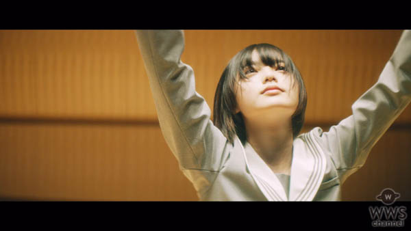 欅坂46・平手友梨奈のソロ曲「角を曲がる」MVが突如公開！