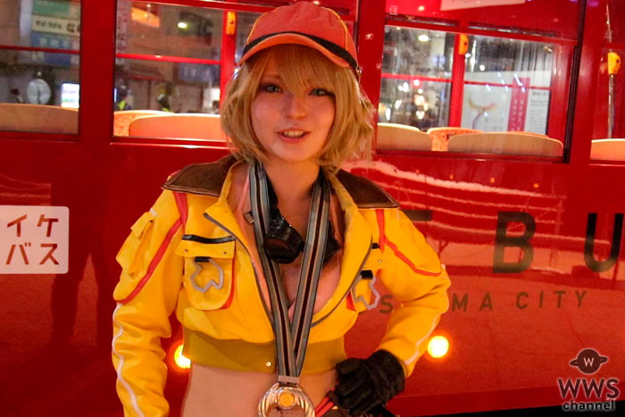 【動画】コスプレイヤー・霧野(キリノ) が派手なヘソ出しファッションで登場！池袋ハロウィン2019で スイート部門グランプリ受賞！