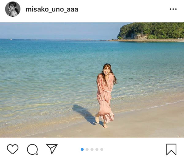 AAA・宇野実彩子、初めての南紀白浜でピンクワンピ写真公開！「シルエットが美しい」「人魚姫みたいだよ」