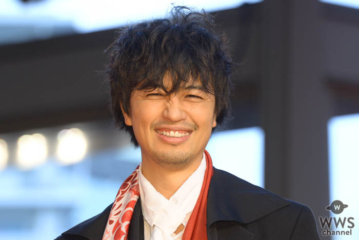 斎藤工、監督作品を提げ「第32回東京国際映画祭」に北村一輝らとレッドカーペットに登場！