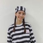 新木優子が囚人服スタイルのコスプレ披露に「ひたすら可愛い」「世界で一番似合ってます」と絶賛の声