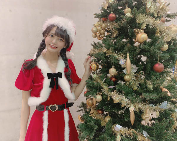 STU48 瀧野由美子、福田朱里、門脇実優菜からクリスマスイブにサンタコス写真が続々投稿！