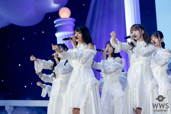 日向坂46、2020年12月に東京ドーム公演が決定！「ひなくり2019」でサプライズ発表