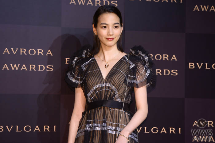 のんが透け感のロングドレスで「ブルガリアウローラ アワード」のフォトコールに登場！＜BVLGARI AVRORA AWARDS 2019＞