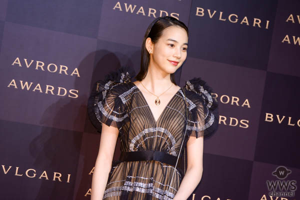 のんが透け感のロングドレスで「ブルガリアウローラ アワード」のフォトコールに登場！＜BVLGARI AVRORA AWARDS 2019＞