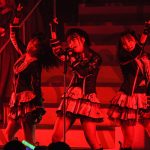SKE48 高柳明音、狂気を纏うスロットル全開の『クロス』でTDCホールを熱狂！＜AKB48リクアワ2020＞