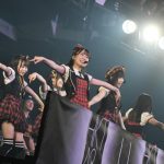 【ライブレポート】HKT48、村重ワールド全開で起こった2時間のセンター交代劇「切り替え速いな！」＜AKB48グループ TDCホールライブ祭り＞