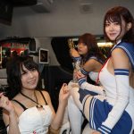 【動画】コンパニオン・亜桜みくりにサーキットクイーン・朝陽唯、萩ゆりのがインタビュー！ゴージャスなカスタムハイエースもレポート＜東京オートサロン2020＞