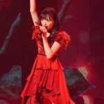 AKB48 小栗有以、前田敦子の憧れ衣装で『ラッキーセブン』歌唱！「ぬくもりやパワーをいただいてます」＜小栗有以ソロコンサート＞