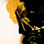 大塚 愛、アート空間で鮮やかなピアノ弾き語りライブを開催！3都市ツアーが大盛況にて終幕