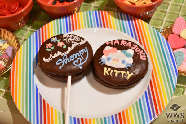 『KAWAII MONSTER CAFE HARAJUKU』に恋する乙女を応援するカラフルなメニューが登場！