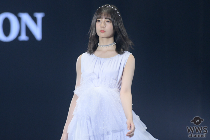 日向坂46 小坂菜緒が東京ガールズコレクションのランウェイに登場！＜TGC 2020 S/S＞