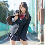 ハタチの現役女子高校生・黒木ひかりの制服アザーショット公開！