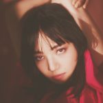 小松菜奈が毒っ気ピンクの世界観を表現