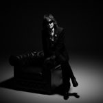 Toshl、世界中の人々へ向けて「Imagine」「NEWYORK STATE OF MIND」の弾き語り映像が公開決定
