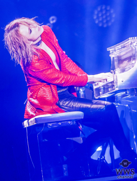 X JAPAN YOSHIKI、LAの自宅から初のセルフ生配信でフィジカルディスタンスの重要性を訴える