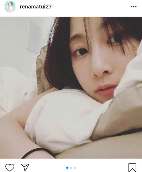 松井玲奈、リラックスしたおうち写真を公開「美人すぎ」「雰囲気がよき」