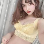 森嶋あんり、オトナな表情でおうちルームブラを公開「急に色気がスゴい」「色っぽくて綺麗だよ」