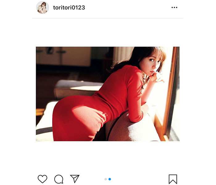 トリンドル玲奈、赤タイトのワンピースショットに釘付け！「可愛さと艶っぽさ」「魅力的過ぎます」