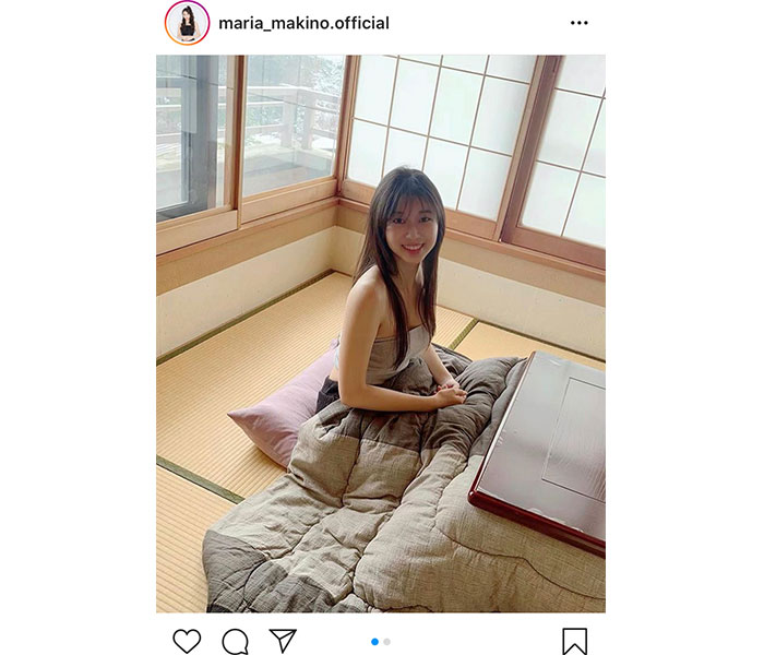 モー娘。牧野真莉愛、コタツでくつろぐ「ヤンマガ」オフショットに「可愛すぎてため息出た」