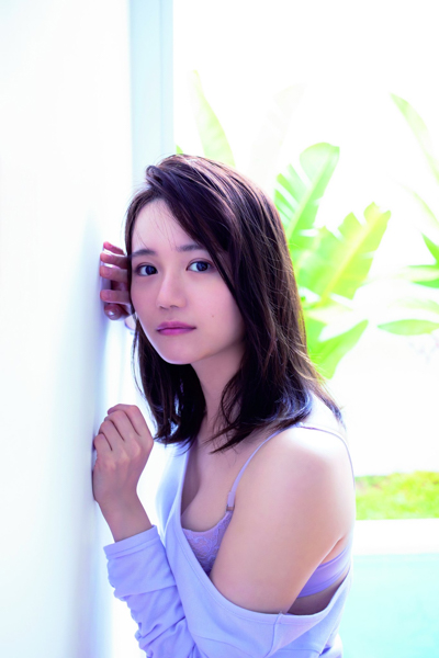 尾崎由香、2年ぶりの写真集発売が決定！「嬉しい気持ちでいっぱいです」