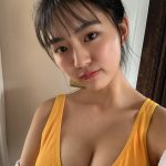 豊田ルナ、”妄想”がテーマのグラビアで「ヤングマガジン」表紙&巻頭に登場！