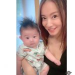 鈴木亜美が自身の赤ちゃんの頃の写真を公開！今年2月に産まれた次男とそっくりすぎると話題に
