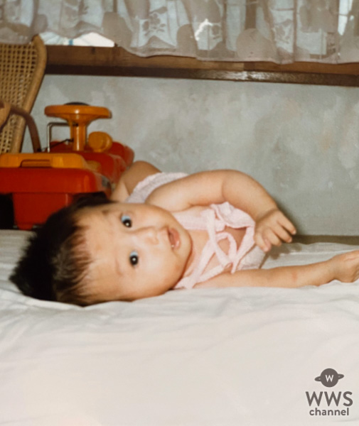 鈴木亜美が自身の赤ちゃんの頃の写真を公開！今年2月に産まれた次男とそっくりすぎると話題に