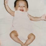 鈴木亜美が自身の赤ちゃんの頃の写真を公開！今年2月に産まれた次男とそっくりすぎると話題に