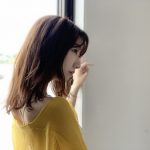 AKB48 柏木由紀、真紅のドレスでエレガントな雰囲気を漂わせるオフショットを披露「本当に素敵です」「『美しい』という言葉が一番相応しい」