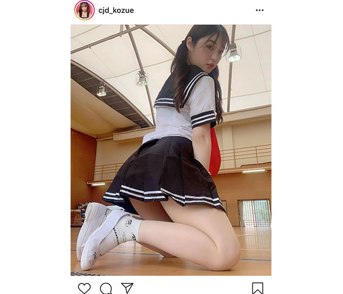 サイバージャパンダンサーズ・KOZUE、ローアングルのセーラー服ショットに歓喜の声「半端ない破壊力ですっ！」