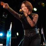 吉川友、半年ぶりのワンマンライブで粒数えに挑戦！「32粒、数えたー！」