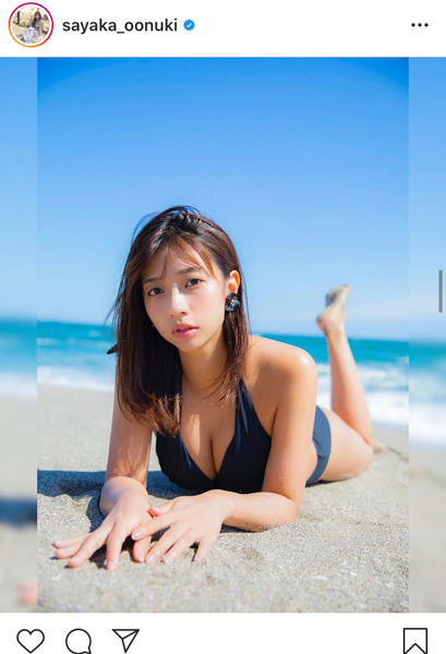 大貫彩香、久々の黒ビキニショットに釘付け！「躍動感！」「気持ち良さそう」