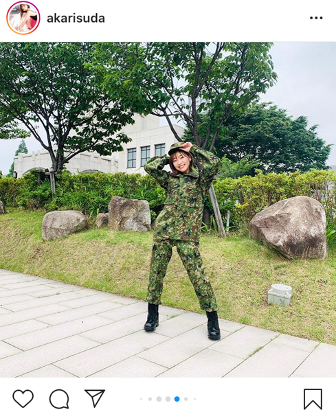 SKE48 須田亜香里が陸自迷彩服オフショットを披露！「瞳の中のセンターにロックオン」