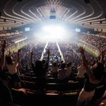奥田民生、阿部真央、瑛人らが真夏の大阪城ホールを沸かせる！「Osaka Music DAYS!!! THE LIVE in 大阪城ホール」2日目開催
