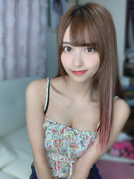 花咲れあ、”ちょっと見える”チラ見せなファッション写真に「ドキドキが止まらない」