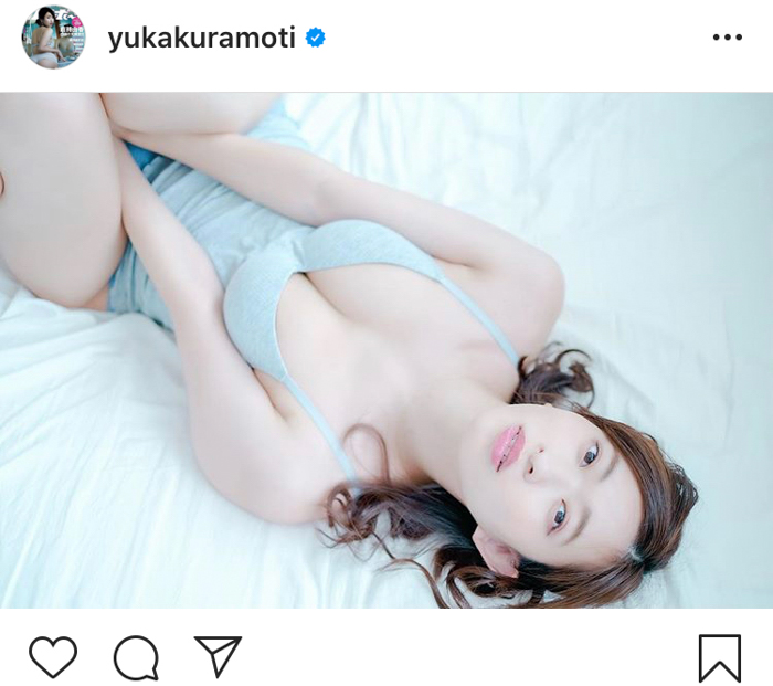 倉持由香、こぼれる美バストに釘付けなキャミソール姿を披露