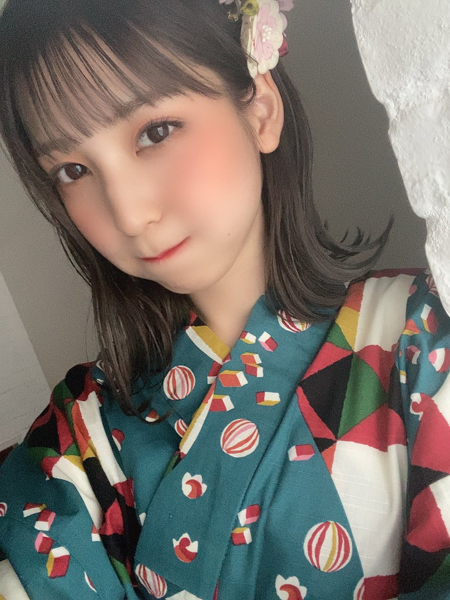 HKT48 松岡菜摘、レトロティックな浴衣オフショット披露「夢で浴衣デートしてください」