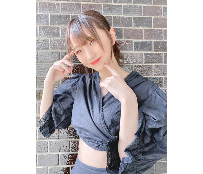 ＝LOVE（イコラブ）野口衣織、大胆お腹出しのブラックコーデで魅了！「今日はじめて夏に感謝した！！！」