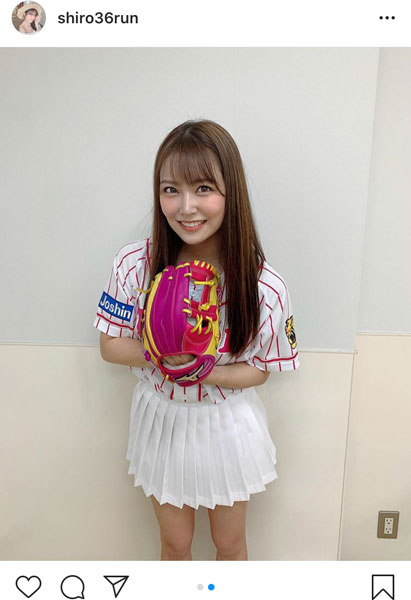 NMB48 白間美瑠、ピンクのストライプユニフォームで阪神VS中日戦の始球式に登場！