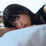 高橋ひかる、艶やかな視線で見つめるオフショットに「素敵な表情」「綺麗」と話題に