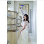 宇賀なつみ、ワインを片手に艶やかなドレス姿を披露「お嬢様みたいで綺麗ですね！」
