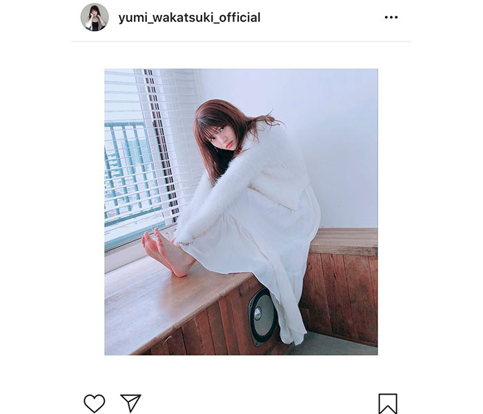 若月佑美 、全身白コーデ写真に「可愛すぎてしんどい」と絶賛の声