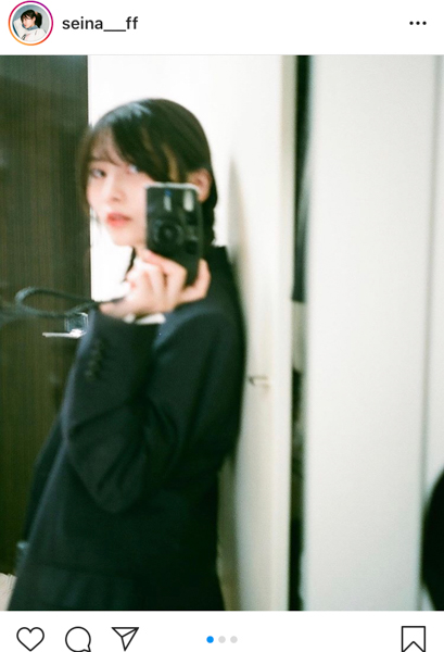 AKB48 福岡聖菜、フィルムが紡ぐ三つ編みの写真部員姿のノスタルジー「レトロでカワイイ」「雰囲気が出ててすごく良い」