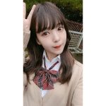 藤田ニコルの“萌え袖”制服ショットにファン歓喜！「最強です」「身近に感じちゃう」