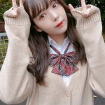 藤田ニコルの“萌え袖”制服ショットにファン歓喜！「最強です」「身近に感じちゃう」